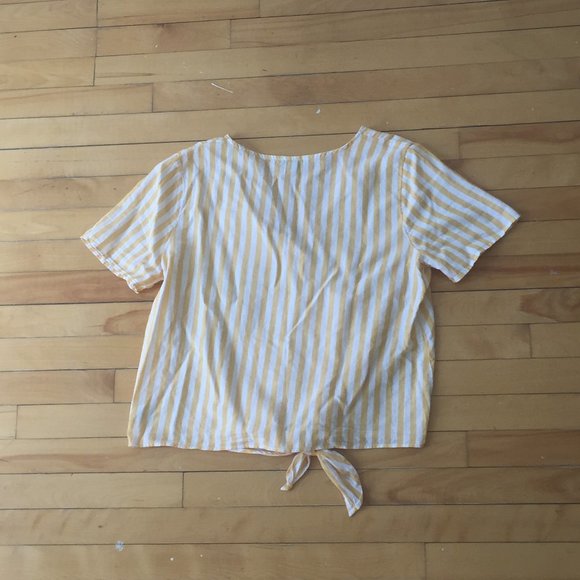 Madewell: Agency Tie-Front Button Top in Pompano - Picture 3 of 5